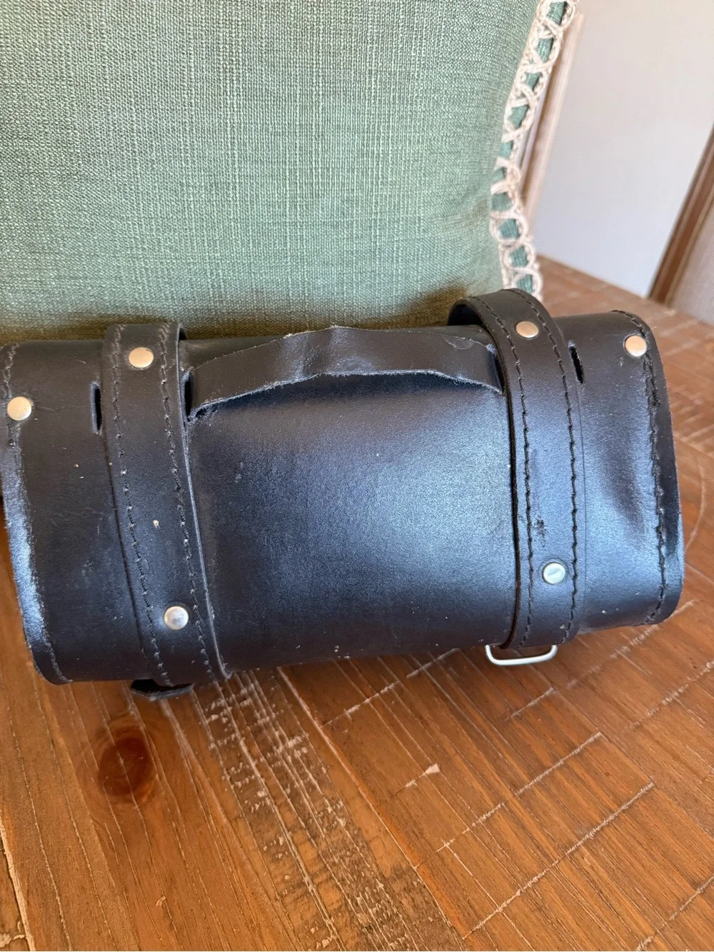 Black leather Motorcycle Bag DECABAG65440CHASE ERGONOMICS, INC.MADE IN PAKISTAN